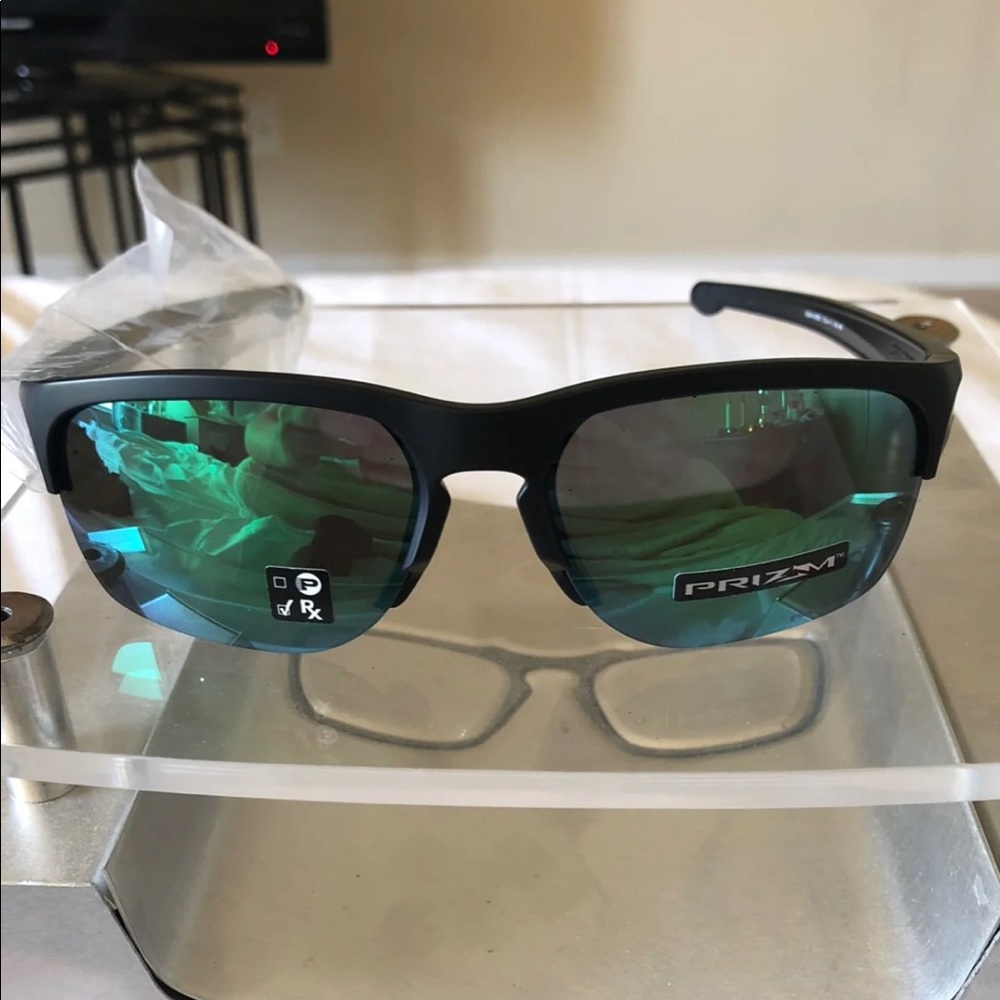 Oakley sunglasses - Picture 1 of 7